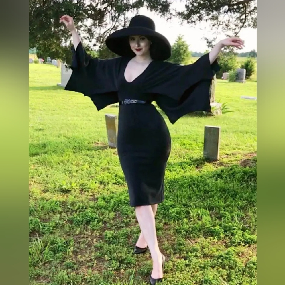 Retrolicious Creature Of The Night Wiggle Dress XS